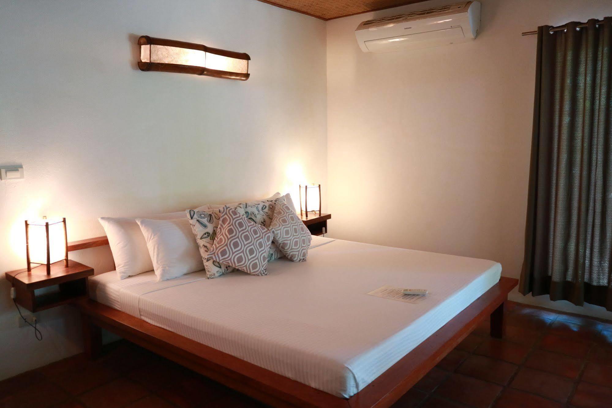 El Nido Mahogany Beach Екстер'єр фото