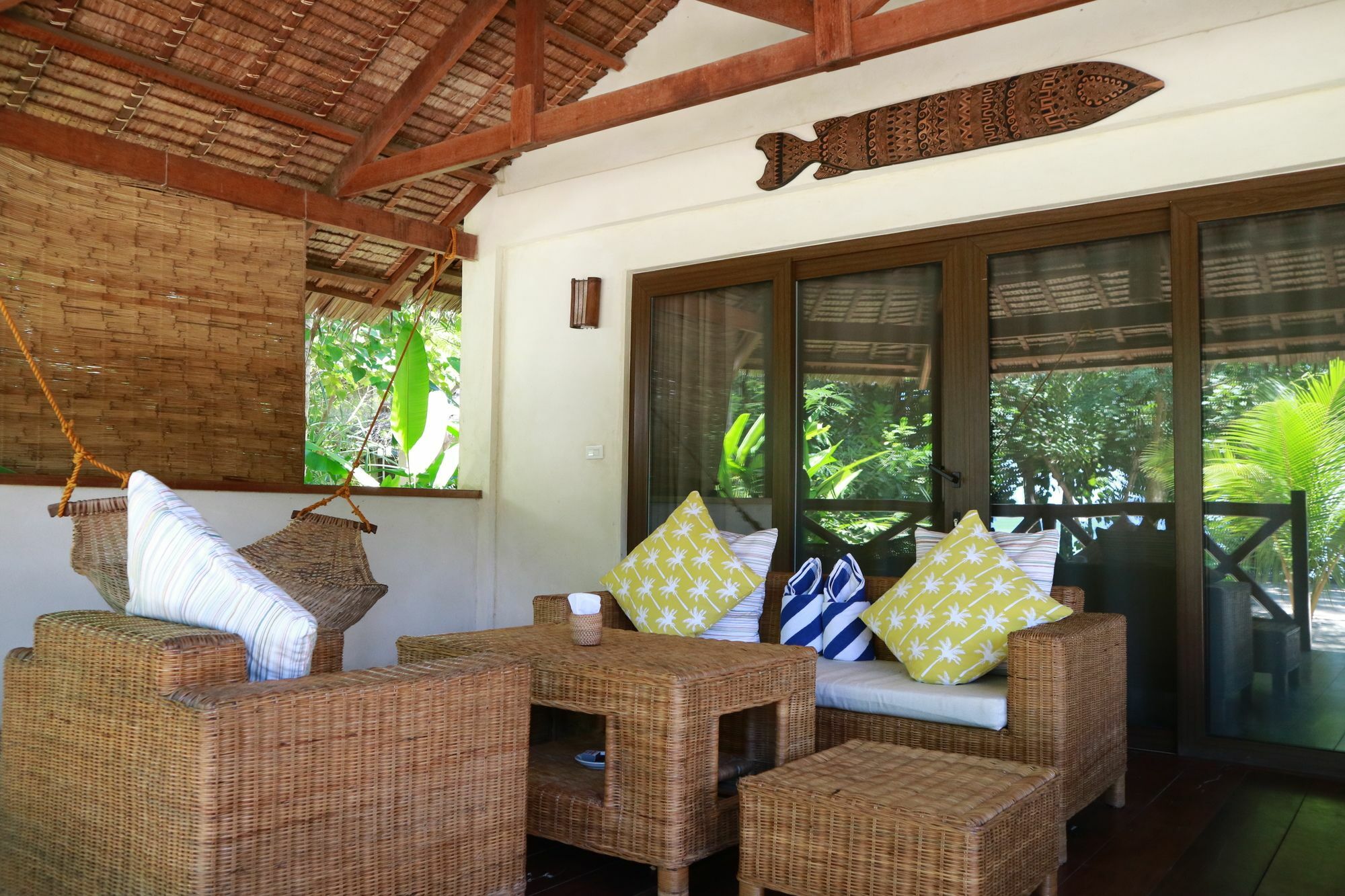El Nido Mahogany Beach Екстер'єр фото
